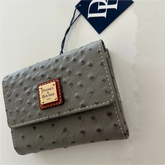 Dooney & Bourke Wallet Grey Ostrich Print Leather Gold Hardware Brand New - Picture 3 of 12